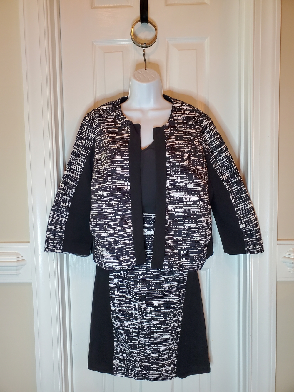 Ellen Tracy Avant Garde Graphic Skirt Suit Set Size L